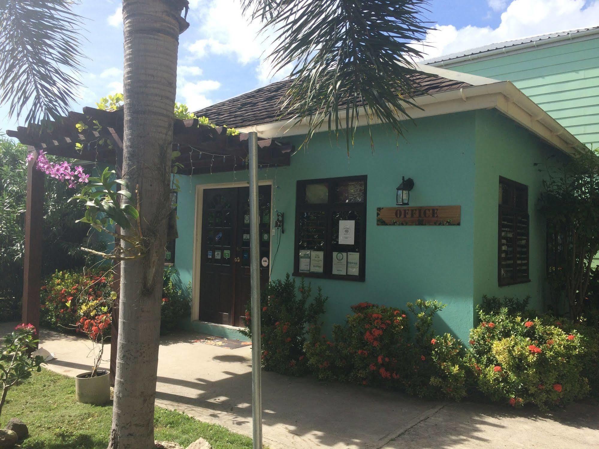 Buccaneer Beach Club Dickenson Bay エクステリア 写真