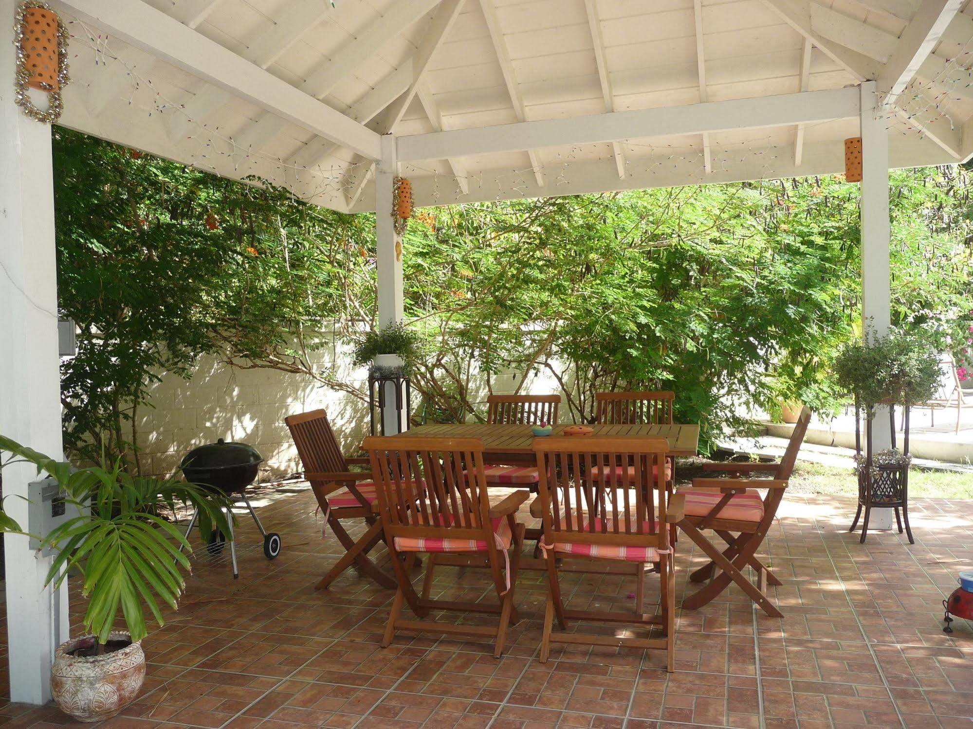 Buccaneer Beach Club Dickenson Bay エクステリア 写真